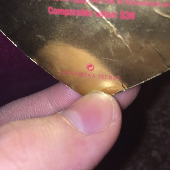 Burgundy Vs Makeup Bag - Picture 4 of 5